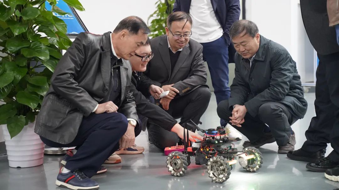 深圳風向標教育資源股份有限公司 深圳風向標教育資源股份有限公司