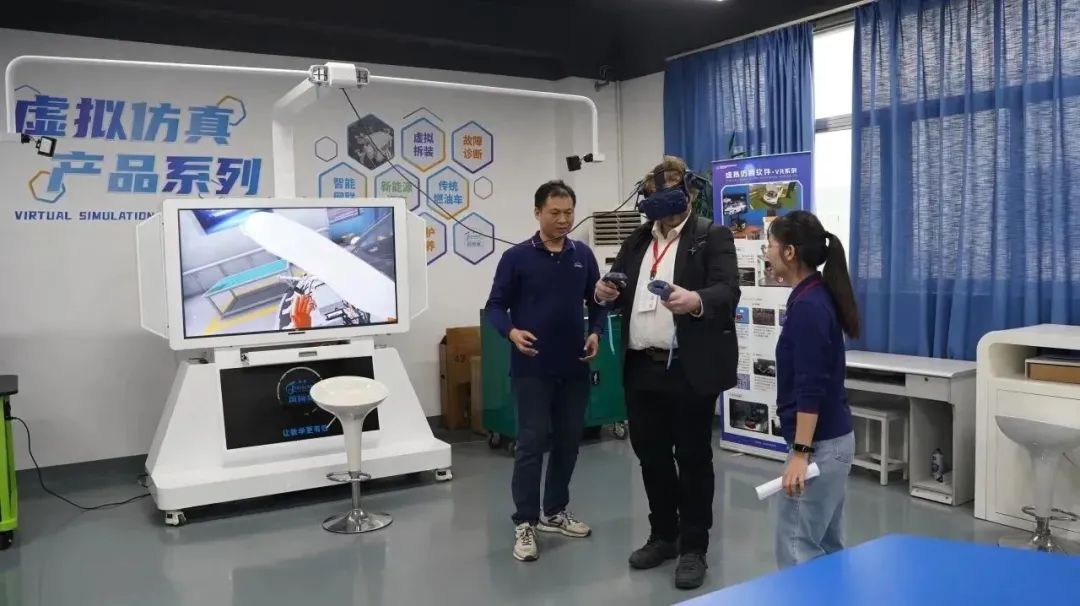 深圳風(fēng)向標(biāo)教育資源股份有限公司 深圳風(fēng)向標(biāo)教育資源股份有限公司