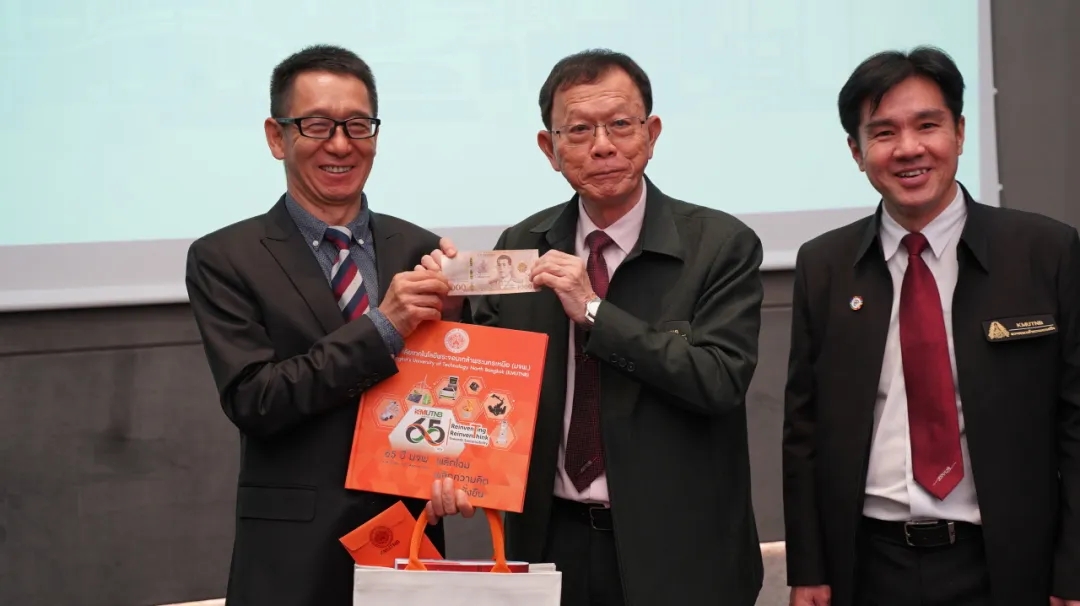 深圳風(fēng)向標(biāo)教育資源股份有限公司 深圳風(fēng)向標(biāo)教育資源股份有限公司