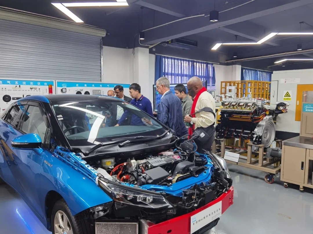 深圳風(fēng)向標(biāo)教育資源股份有限公司 深圳風(fēng)向標(biāo)教育資源股份有限公司