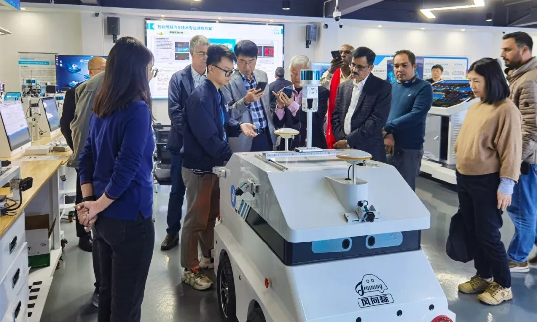 深圳風(fēng)向標(biāo)教育資源股份有限公司 深圳風(fēng)向標(biāo)教育資源股份有限公司